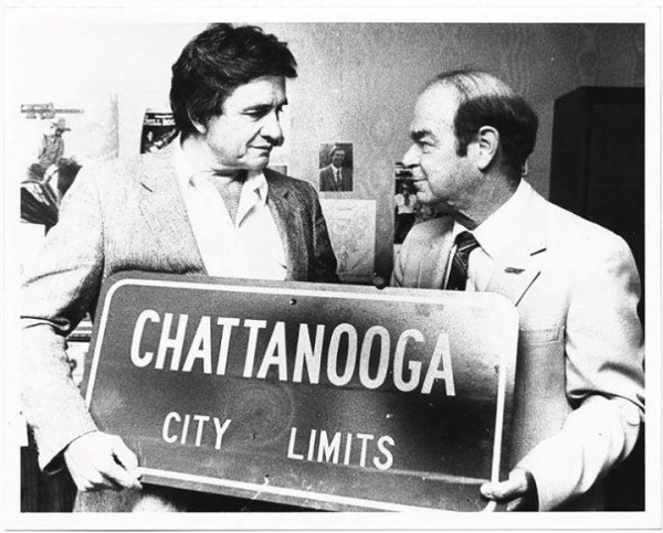 Johnny Cash w/ Chattanooga City Limits Sign via Picnooga