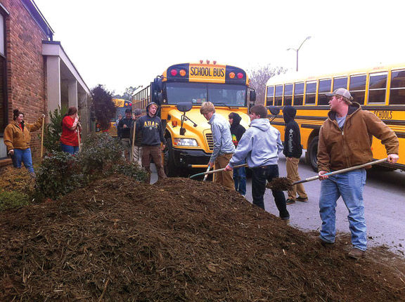 LHS Horticulture Students At Naomi