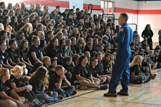Saddle Ridge School - Astronaut Ricky Arnold / WRCB