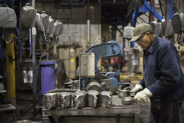 Lodge Cast Iron Cookware Factory / The Bitter Southerner - John Fulton