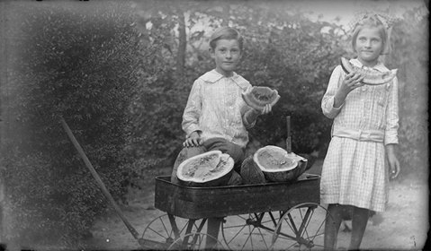 Eating Watermelon in Walker County 1910's / Picnooga