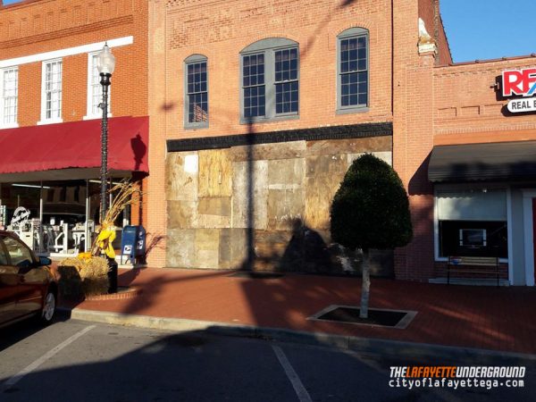 111 Downtown Square / Queen City Bistro Boarded Up